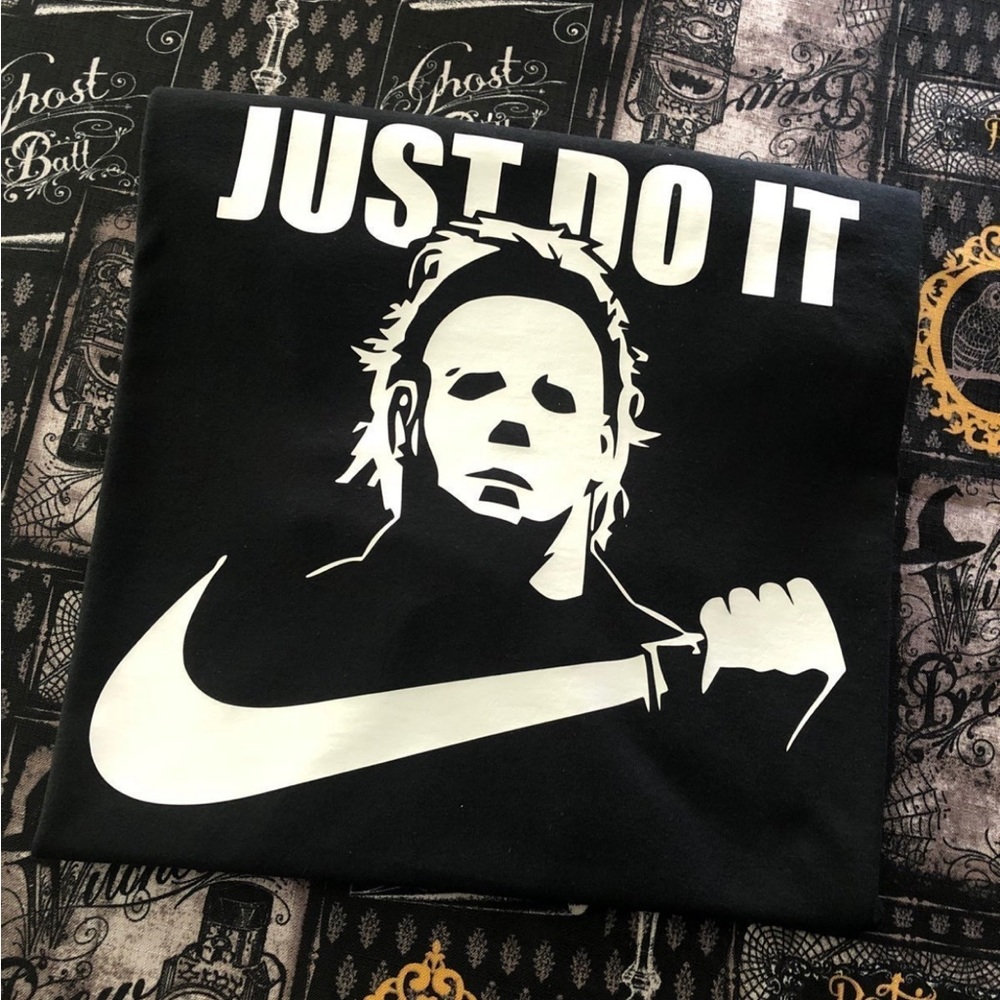 Michael Myers Halloween just do it T-shirt
